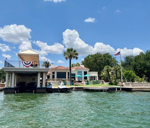 101 Far North Cir, Horseshoe Bay, TX, 78657-4414 | Card Image