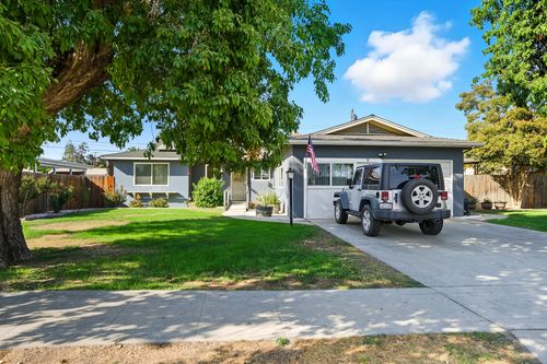 148 E Gail Ave, Tulare, CA, 93274-1409 | Card Image