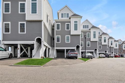 322 Marina Pointe Dr, East Rockaway, NY, 11518-2069 | Card Image