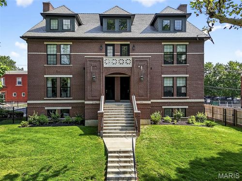 1w-4329 Westminster Pl, Saint Louis, MO, 63108-2623 | Card Image