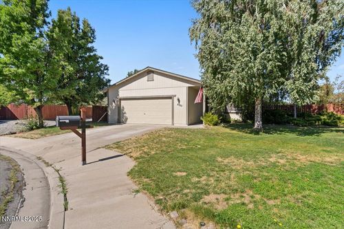 5760 Sculptor Ct, Sun Valley, NV, 89433-6532 | Card Image