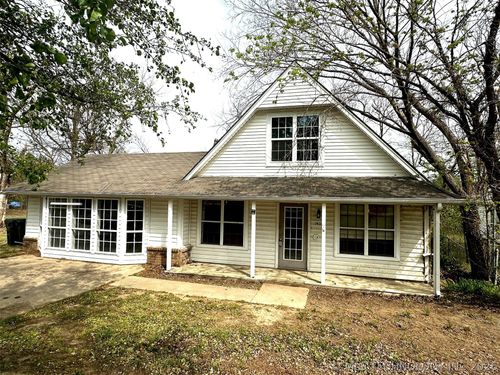 1406 W 13th St S, Claremore, OK, 74017-7105 | Card Image