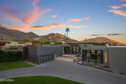 7223 N Black Rock Trl, Paradise Valley, AZ, 85253-2802 | Card Image