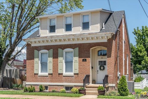11 E 4th St, Washington, MO, 63090-2601 | Card Image