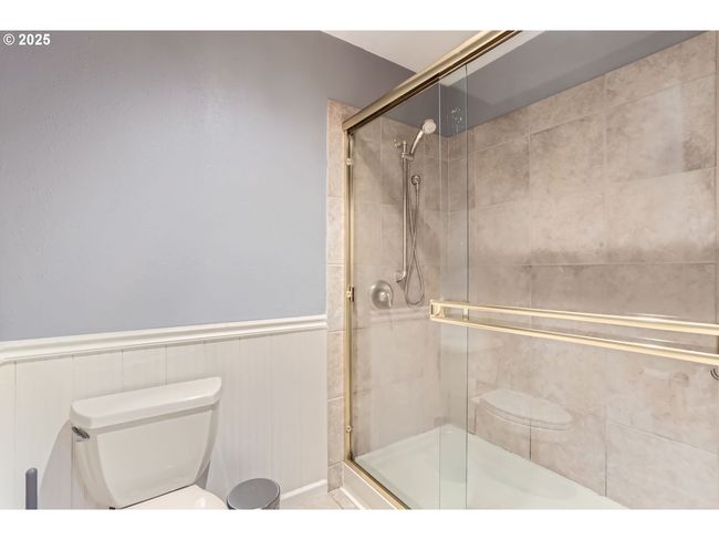APT-5E - 48 Eagle Crest Dr, Condo with 2 bedrooms, 2 bathrooms and 1 parking in Lake Oswego OR | Image 10