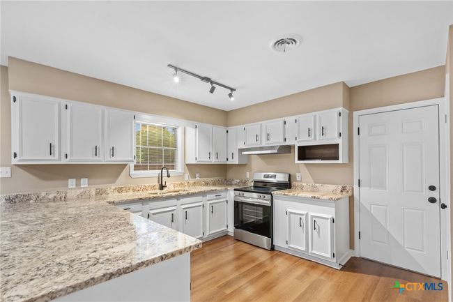 454 W Ward St, House other with 4 bedrooms, 3 bathrooms and null parking in Goliad TX | Image 10