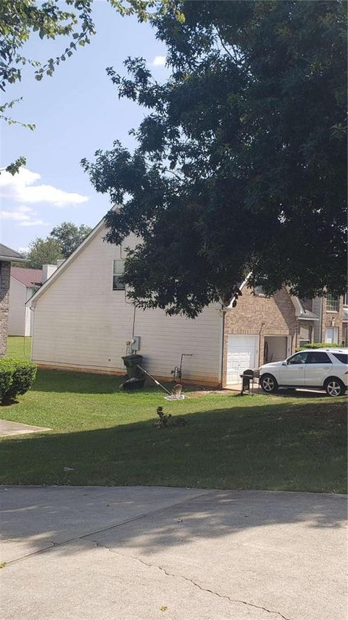 9498 Creekside Rd, Jonesboro, GA, 30236-7438 | Card Image
