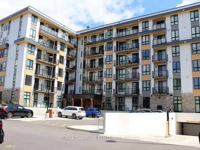 302 - 101 Golden Eagle Rd, Condo with 1 bedrooms, 1 bathrooms and 1 parking in Waterloo ON | Image 1