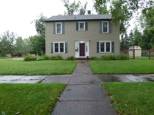 722 4th Ave N, Wahpeton, ND, 58075-4226 | Card Image