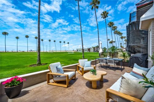 920 E Oceanfront, Newport Beach, CA, 92661 | Card Image