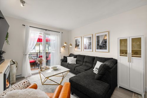 26-19477 72a Ave, Surrey, BC, V4N6M2 | Card Image