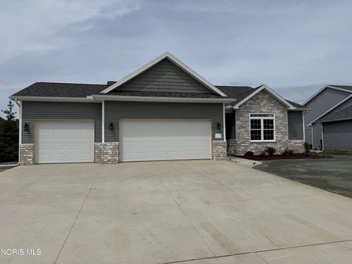 2226 Gunn Road, Holland, OH, 43528 | Card Image
