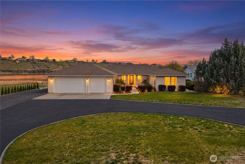 3103 Meadow Lark Ln Ne, Moses Lake, WA, 98837-8776 | Card Image