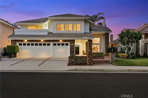 2796 N Meredith St, Orange, CA, 92867-2165 | Card Image