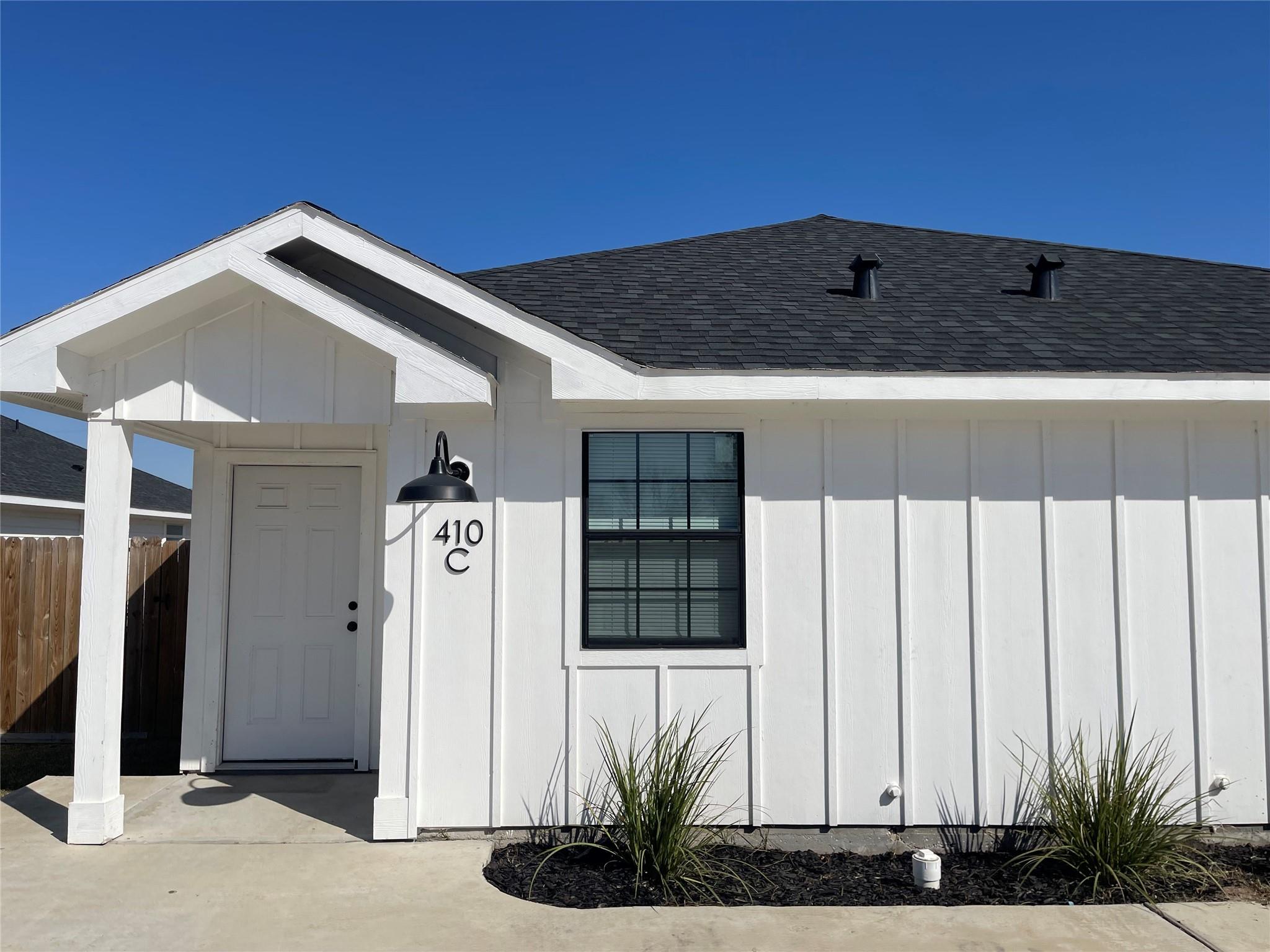 Residential Lease in Kendleton