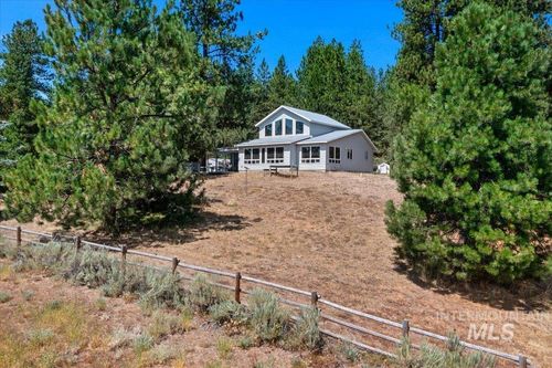 111 Ranch Cir, Cascade, ID, 83611 | Card Image
