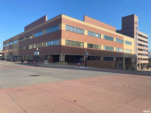 500 Main St, DUBUQUE, IA, 52001-6836 | Card Image