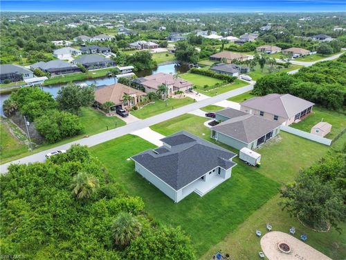 9333 Hialeah Ter, PORT CHARLOTTE, FL, 33981-3151 | Card Image