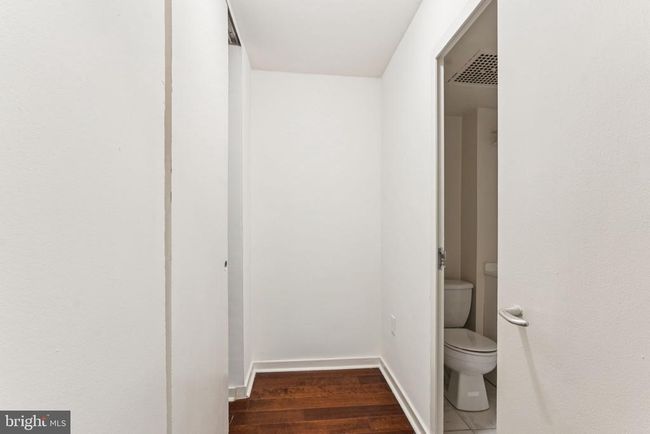 APT-113 - 604 S Washington Sq, Condo with 0 bedrooms, 1 bathrooms and null parking in PHILADELPHIA PA | Image 10
