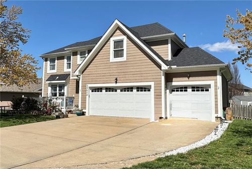 29604 W 185th St, Gardner, KS, 66030-9586 | Card Image