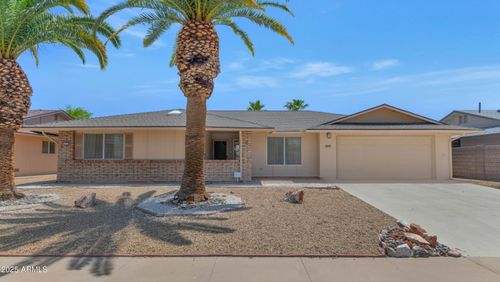 17227 N Country Club Dr, Sun City, AZ, 85373-2211 | Card Image