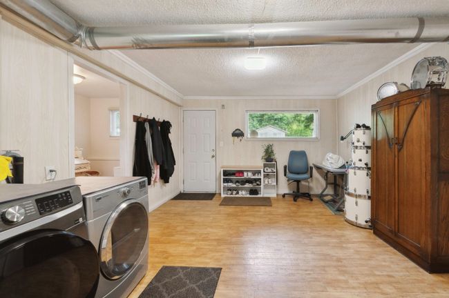 4037 196 A St, House other with 6 bedrooms, 3 bathrooms and 6 parking in Langley BC | Image 34