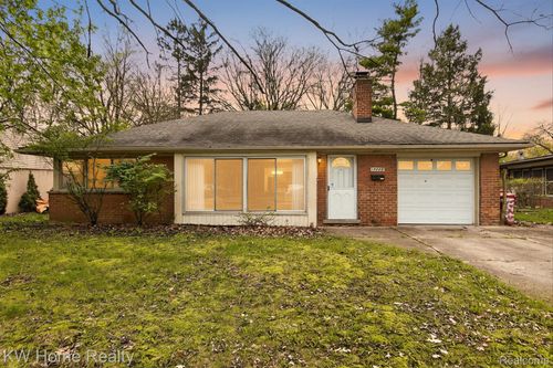 17228 Sunnybrook Dr, Southfield, MI, 48076-3546 | Card Image