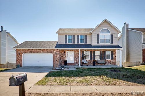 921 Chesapeake Junction Ln, O Fallon, IL, 62269-6975 | Card Image