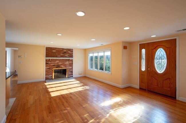 51 Wethersfield Rd, House other with 4 bedrooms, 3 bathrooms and 4 parking in Natick MA | Image 4