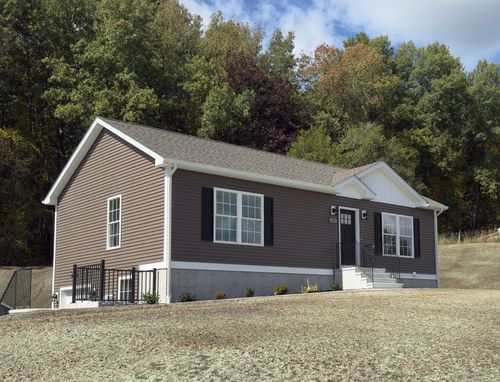 131 Snake Meadow Rd, Moosup, CT, 06354-1919 | Card Image