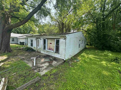 365 E Elm St, Albany, IN, 47320-1208 | Card Image