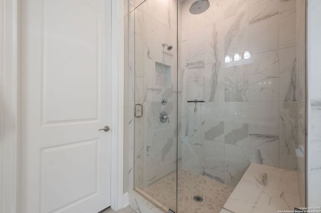 215 Madrone Trl, House other with 6 bedrooms, 6 bathrooms and null parking in Boerne TX | Image 29