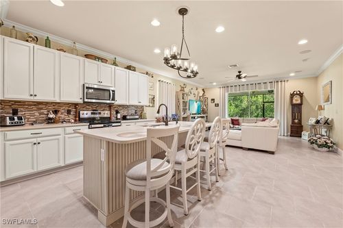 3865 Helmsman Dr, NAPLES, FL, 34120-0718 | Card Image