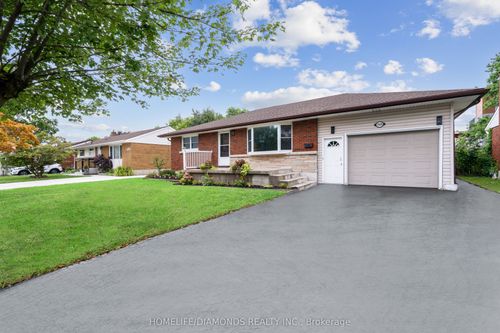7305 Merritt Ave, Niagara Falls, ON, L2G5C3 | Card Image