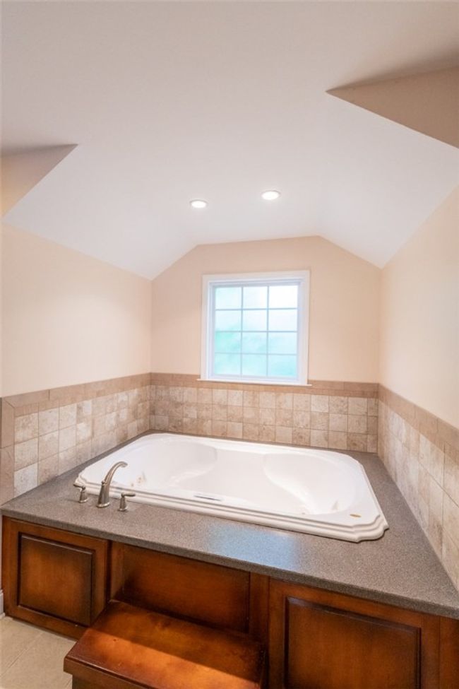 107 Meadow Dr, House other with 3 bedrooms, 3 bathrooms and null parking in Seneca SC | Image 39