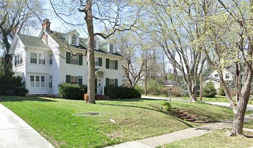 5500 Central St, Kansas City, MO, 64113-1206 | Card Image