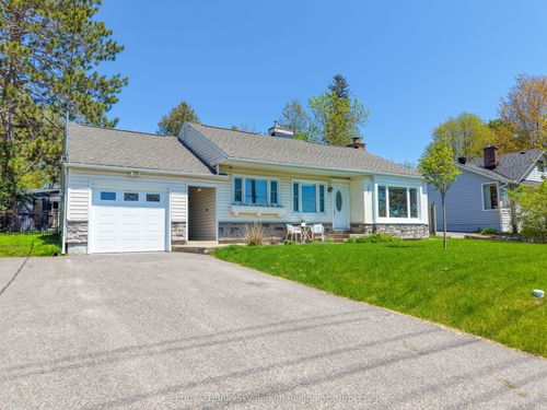 1052 Copeland St, North Bay, ON, P1B3E6 | Card Image