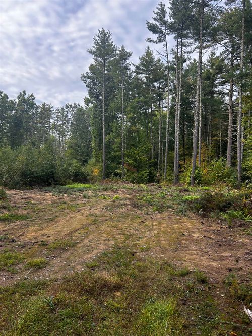 2 County Rd, Amherst, NH, 03031-2628 | Card Image