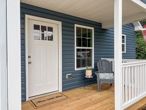 715 Mineola St, STAUNTON, VA, 24401-4548 | Card Image