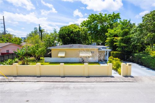 6320 Sw 58th Pl, South Miami, FL, 33143-2304 | Card Image