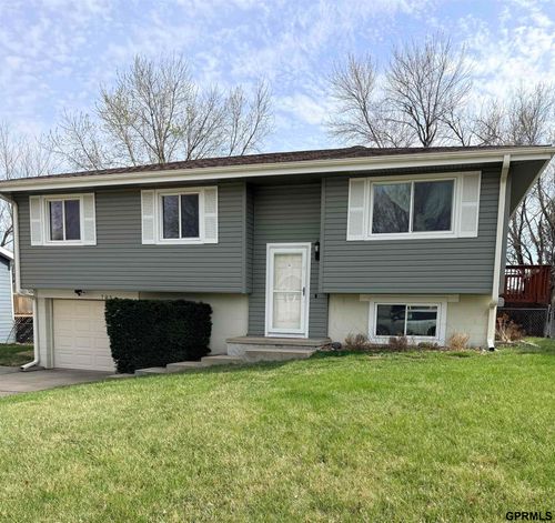 705 E 4th St, Hickman, NE, 68372-9604 | Card Image