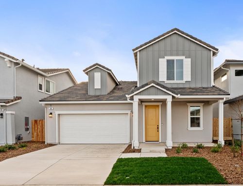 380 Huckleberry Ln S, Madera, CA, 93636-9123 | Card Image