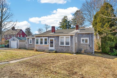 18 Wilson St, Dartmouth, MA, 02748-2238 | Card Image
