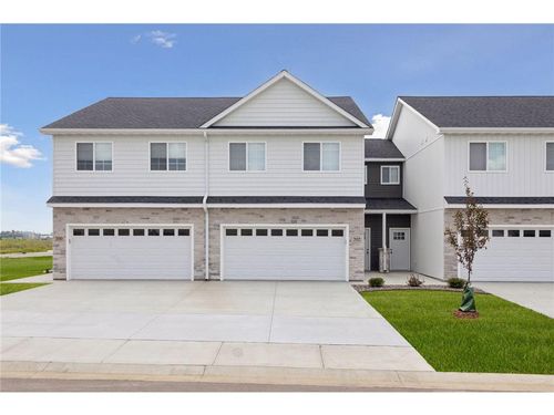 632 Franklin St, Roberts, WI, 54023-4300 | Card Image