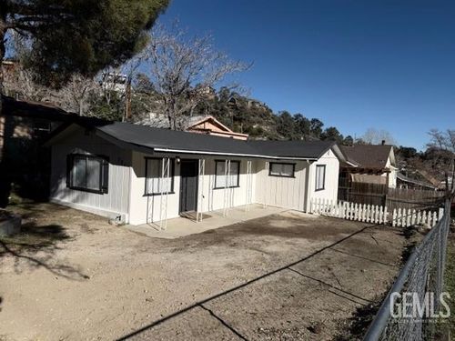 728 Monterey Trl, Frazier Park, CA, 93225-8081 | Card Image