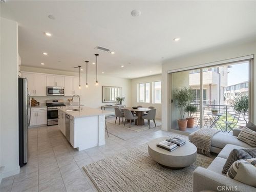 2-1572 Lima Way, Placentia, CA, 92870-6676 | Card Image
