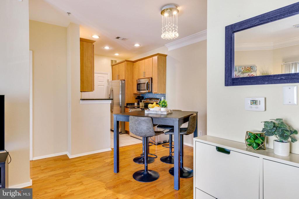 Residential Lease in MCLEAN 5