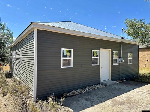 707 4th St, Hanna, WY, 82327-5017 | Card Image