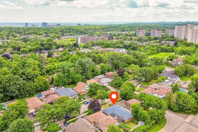 211 Cherry Post Dr, House other with 3 bedrooms, 2 bathrooms and 4 parking in Mississauga ON | Image 3