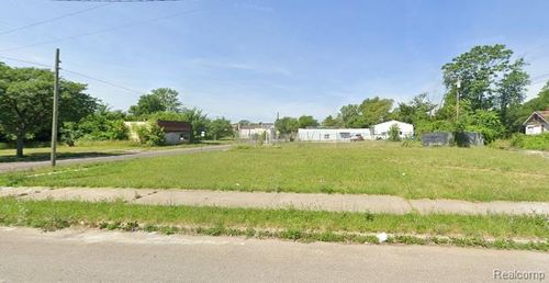 1900 Puritan St, Detroit, MI, 48203-2671 | Card Image